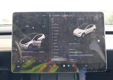 2023 Tesla Model Y Awd/Long Range Dual Motor All-Wheel Drive z USA, uszkodzony, nr VIN 7SAYGAEEXPF759410